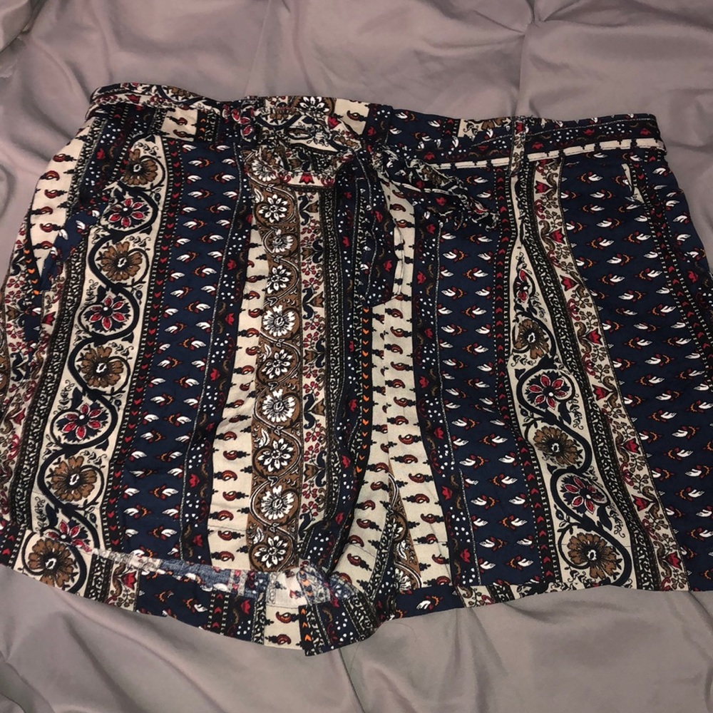 Super cute patterned shorts